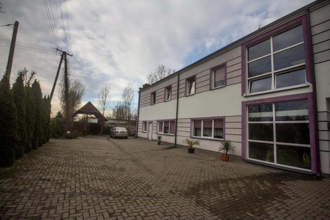 Hostel Soleil Kutno Buitenkant foto